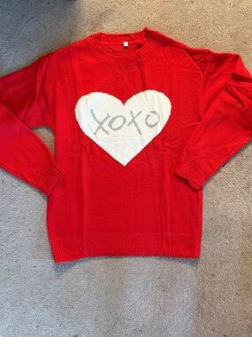 Red Heart 'XOXO' Crewneck Sweater - Women
